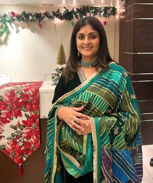 imgi_214_2._Suhitha_Shetty_in_Meenakshi_dupatta_1